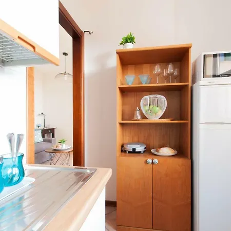 Wellstay Train Station Apartamento *