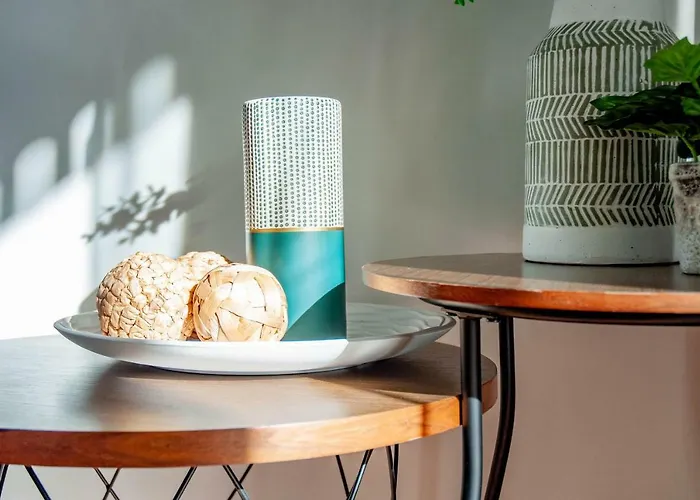 Wellstay Train Station Apartamento *