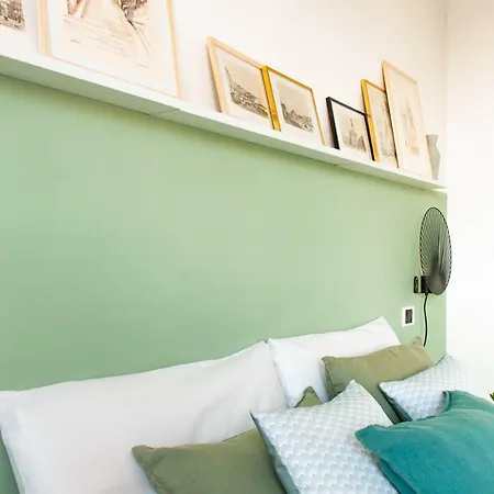 Wellstay Train Station Apartamento *