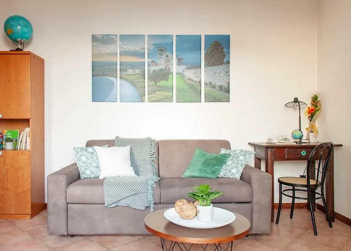 Wellstay Train Station